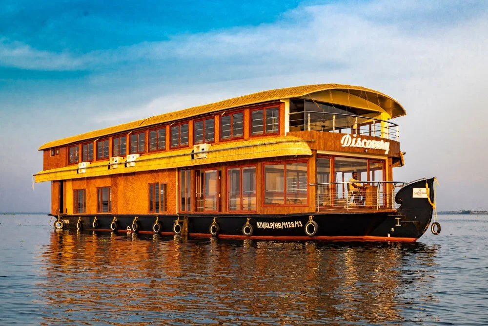 Romantic Houseboat Cruise in Alleppey